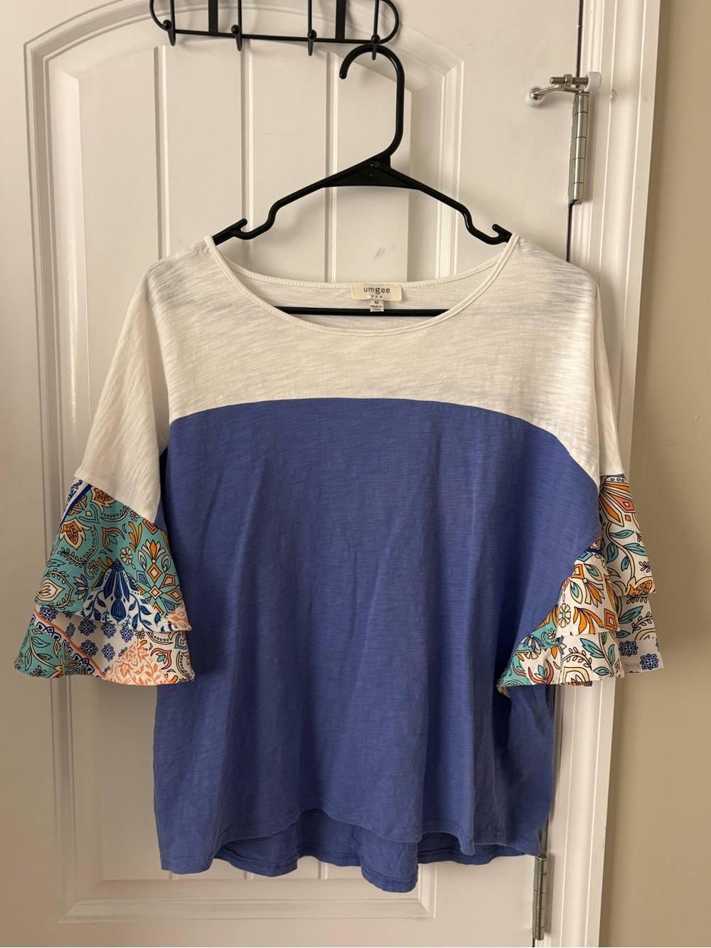 Umgee White and Blue Colorblock Tunic with Paisley Flutter Sleeves